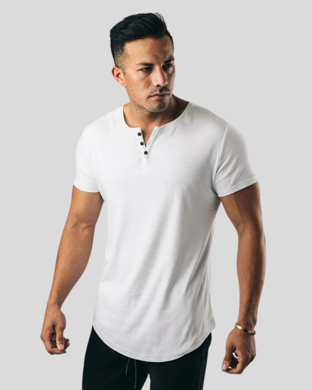 החולצה המבליטה צווארון אישי בצבעים