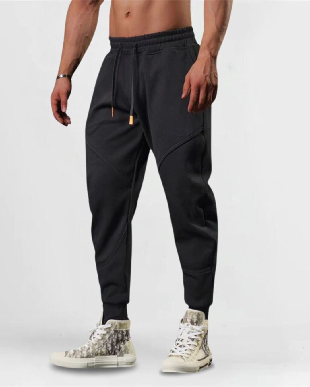 מכנסי Jogger Hot מבית DrawnBody - בד תרמי יחודי