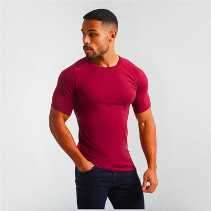 החולצה המבליטה צבע בורדו