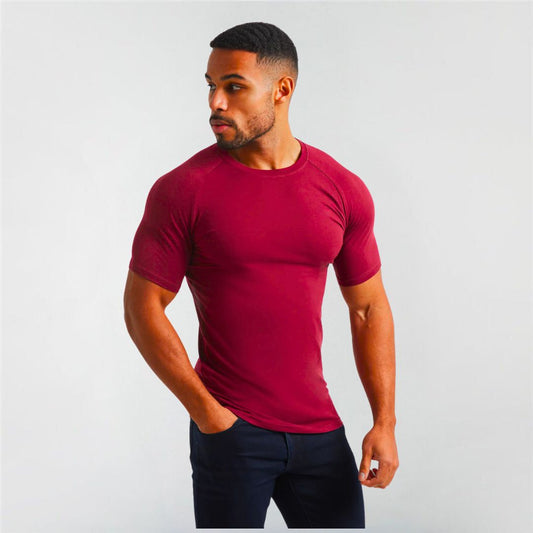 החולצה המבליטה צבע בורדו