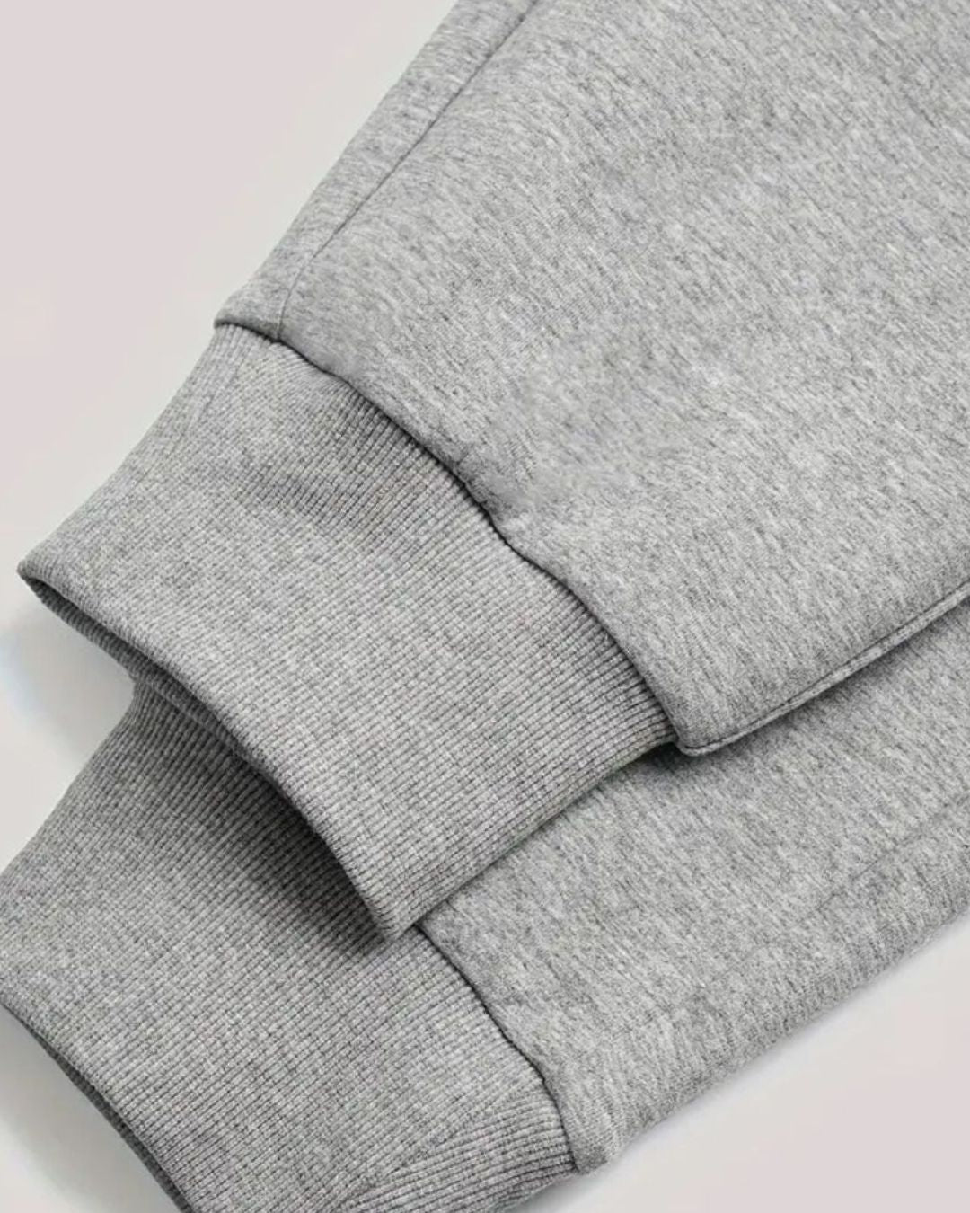 מכנסי Jogger Hot מבית DrawnBody - בד תרמי יחודי