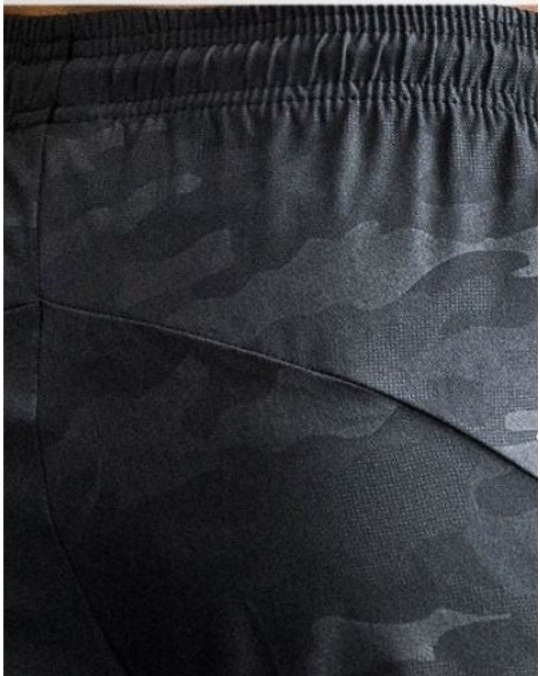 מכנס אפור הסוואה עם כיסיי רוכסן