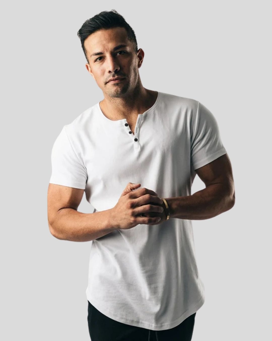 החולצה המבליטה צווארון אישי בצבעים