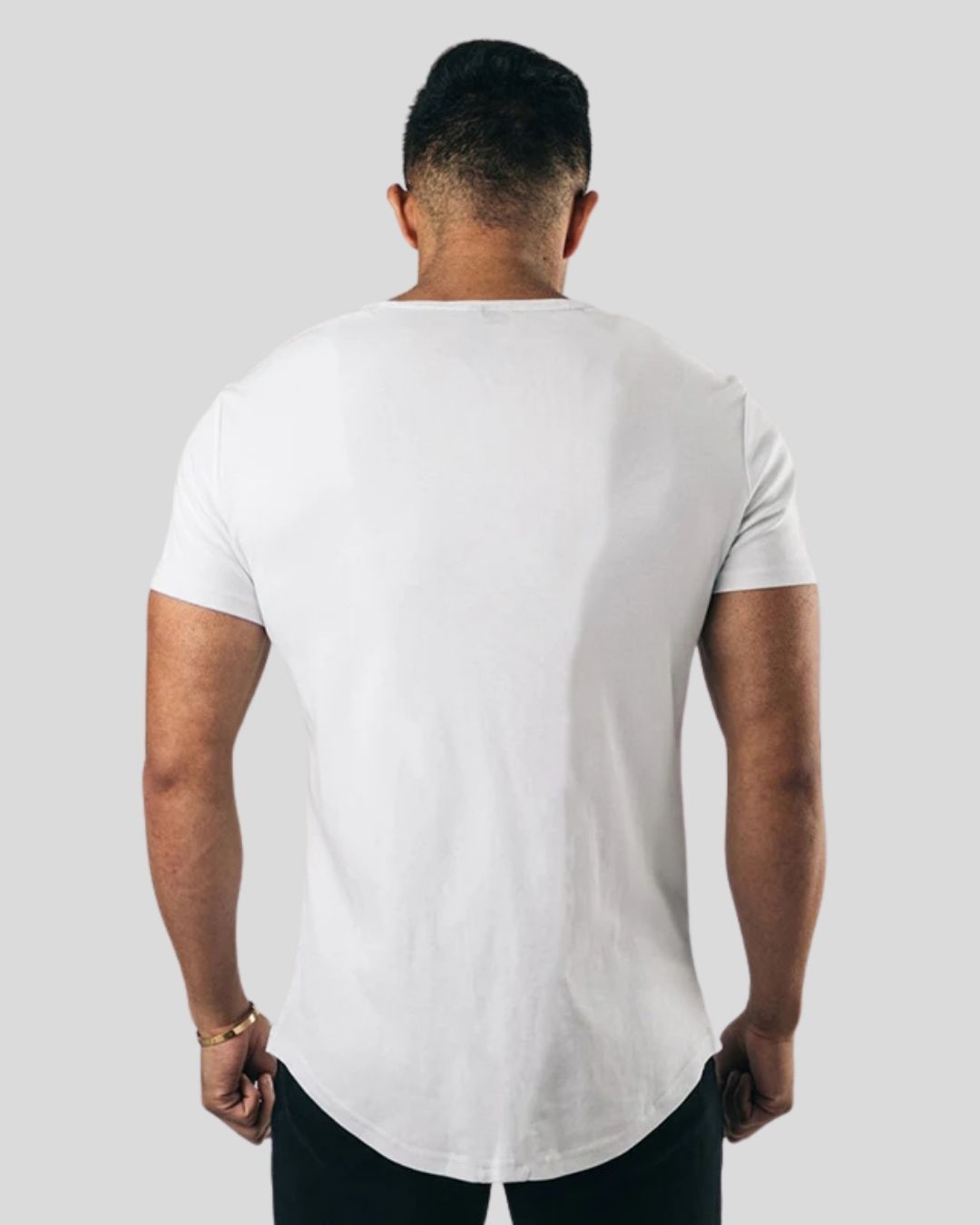 החולצה המבליטה צווארון אישי בצבעים